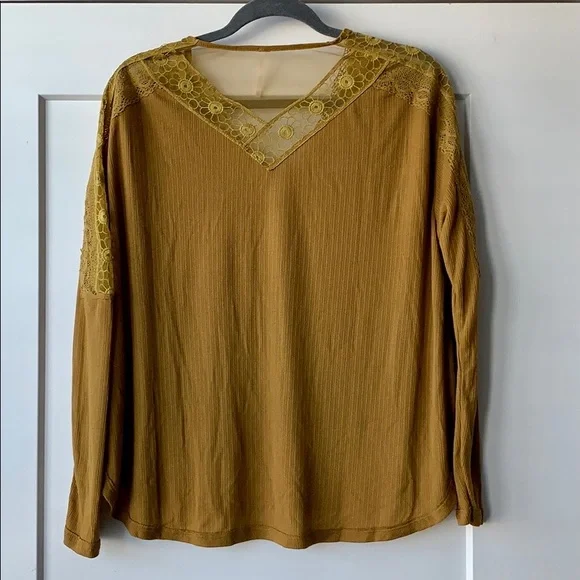 Free People Lola Lace Trim V-Neck - Picture 4 of 10